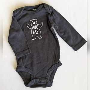 Carter's infant boy's gray long sleeve bear hug graphic onesie size 3 months